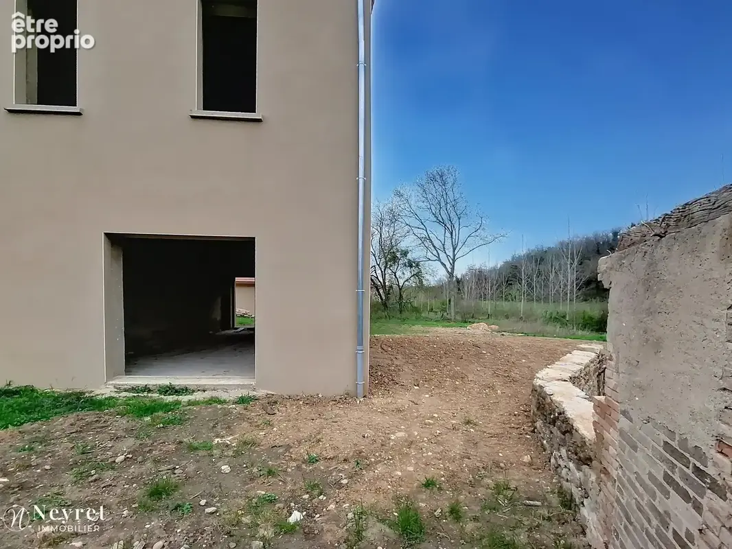 en duplex Jardin de 450 m2 vendu en plateau à aménager Sérézin-du-Rhône - photo 4