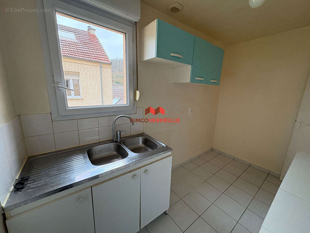 Appartement à BUC