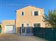 Maison à MONTELIMAR