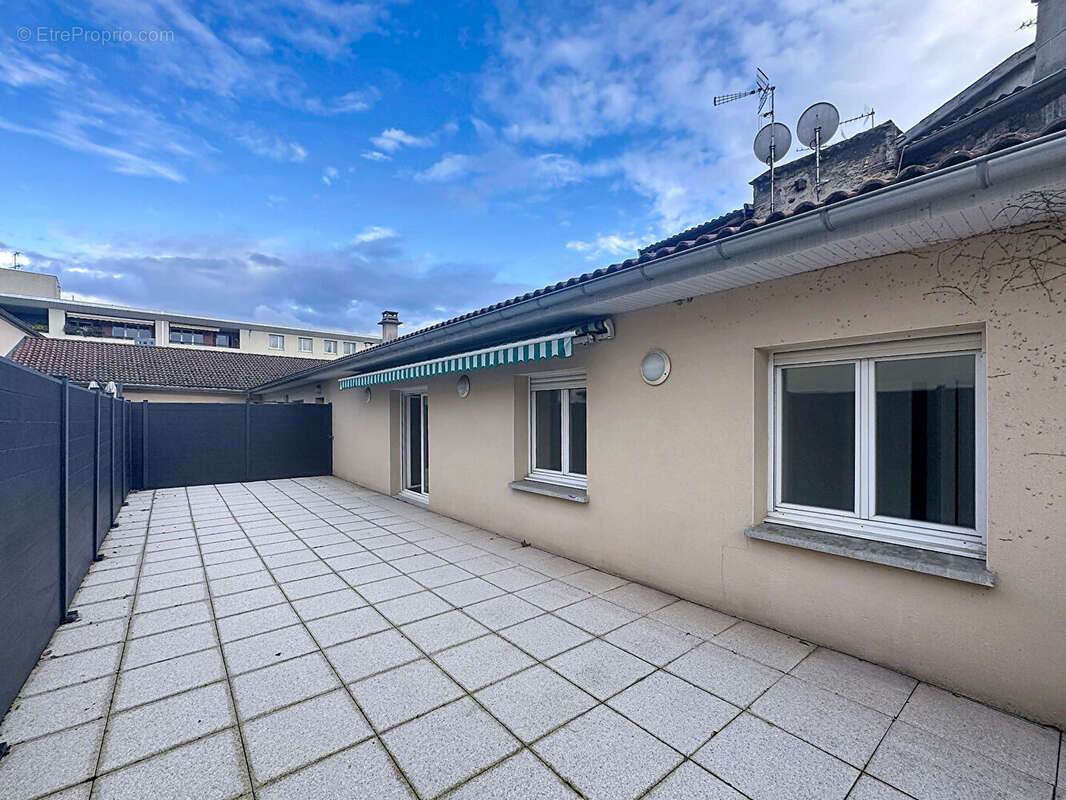 Appartement à BOURGOIN-JALLIEU