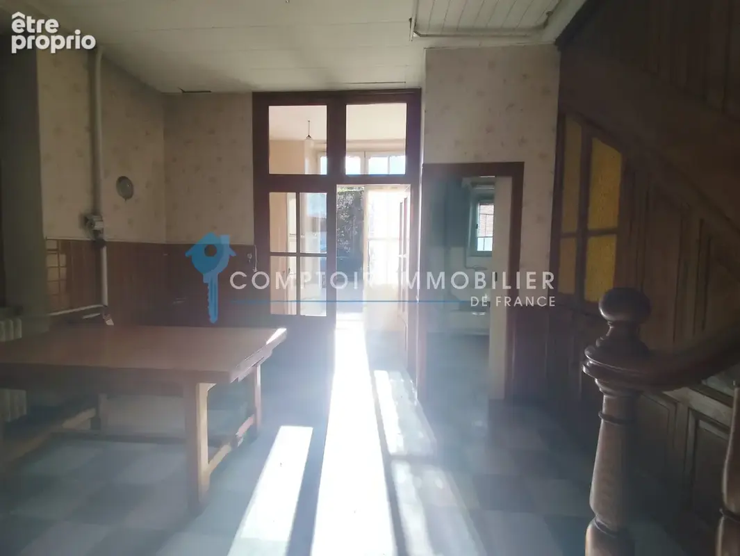 Ensemble immobilier à rénover au centre de Montferrat 38620 - photo 9