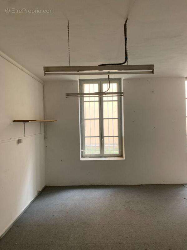 Local commercial de 62,70 m² à 175 000 - photo 4