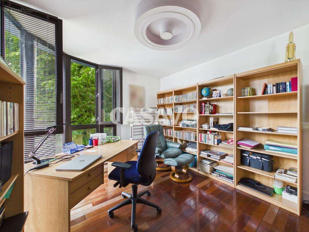 Appartement à ENGHIEN-LES-BAINS
