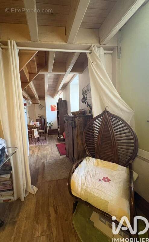 Appartement 62 m² à Saint-Avre  - photo 6