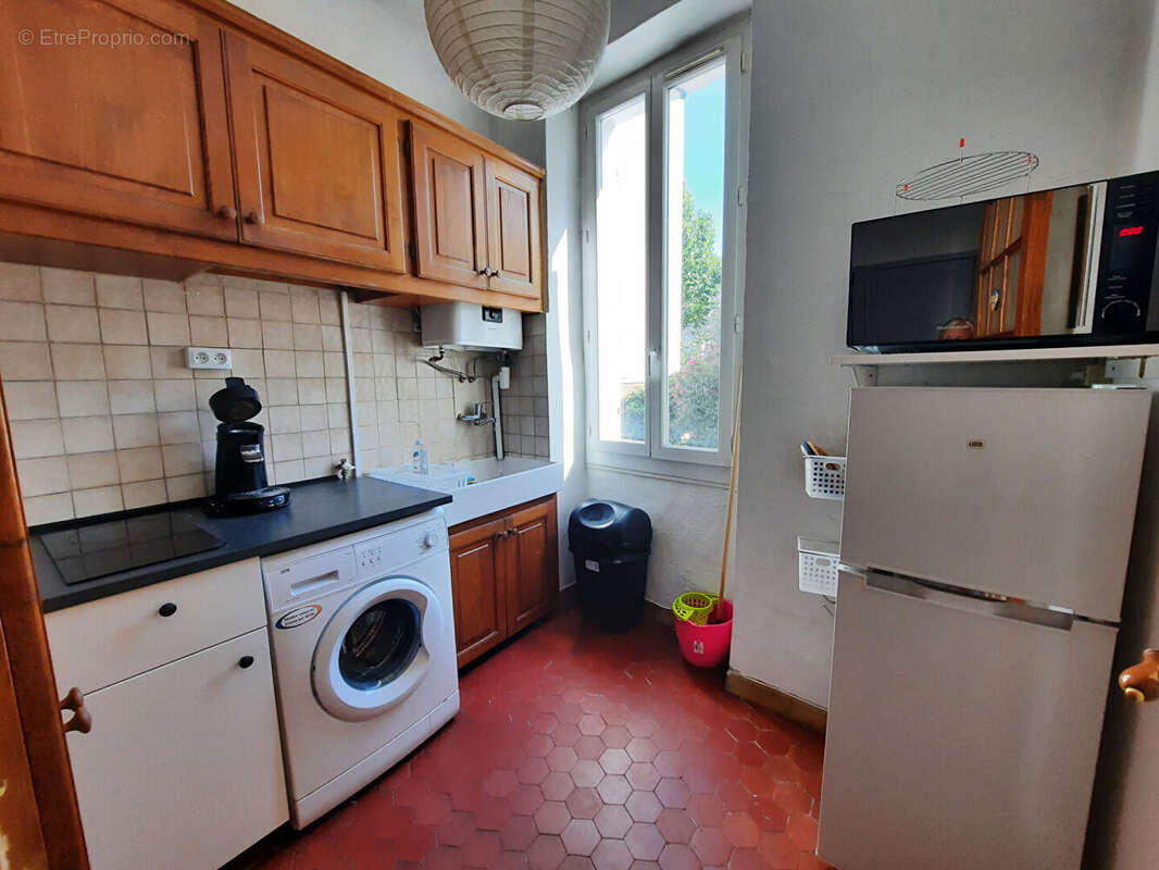 Appartement à MARSEILLE-4E