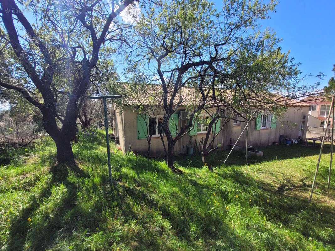 Maison à SAINT-GENIES-DE-FONTEDIT