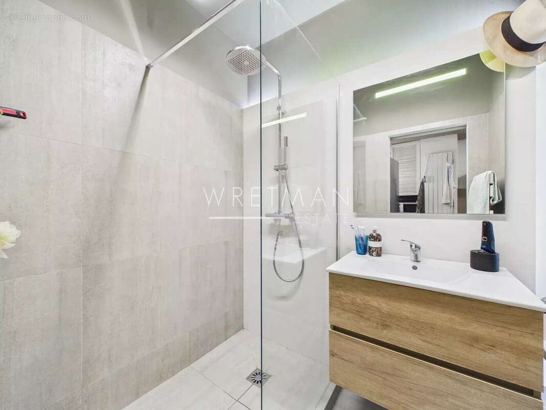 Appartement à VILLENEUVE-LOUBET