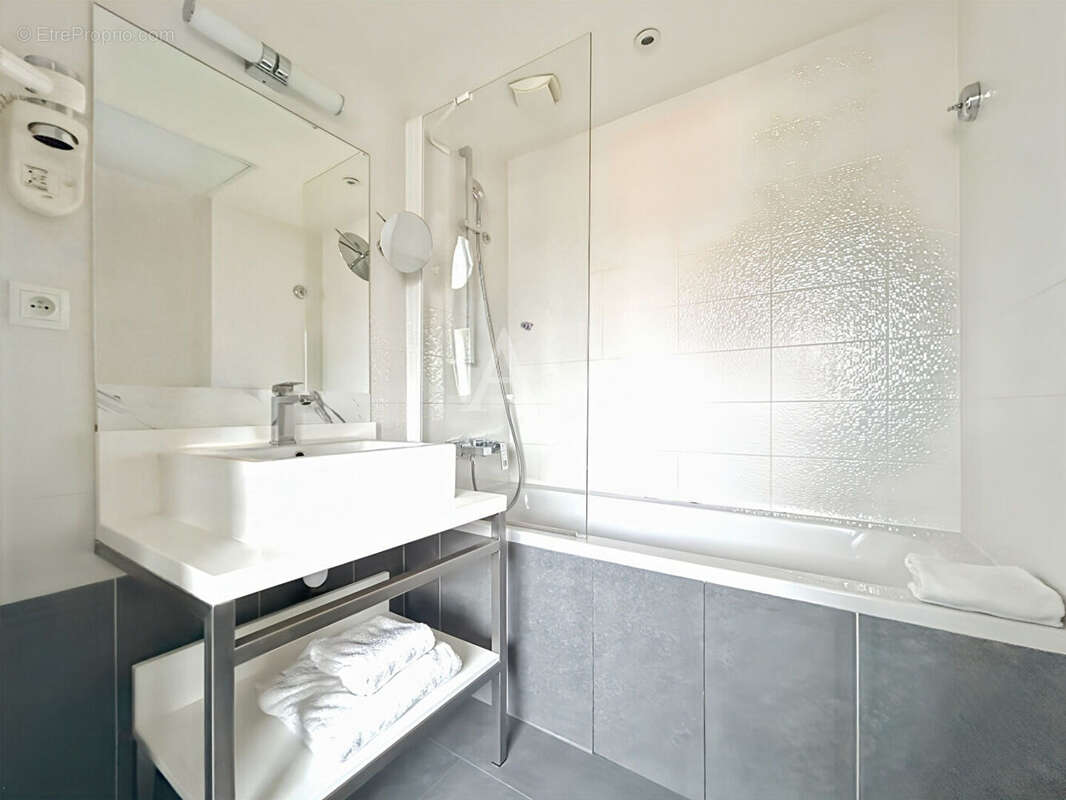 Appartement à PARIS-19E