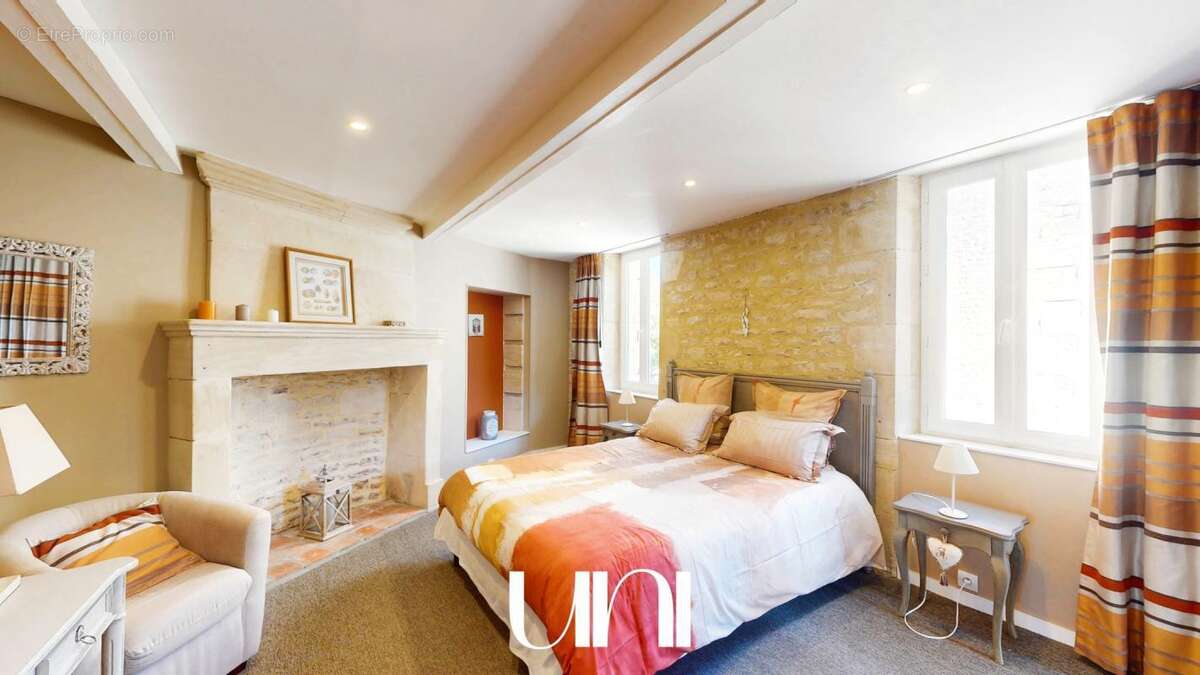 Maison à FONTAINE-HENRY