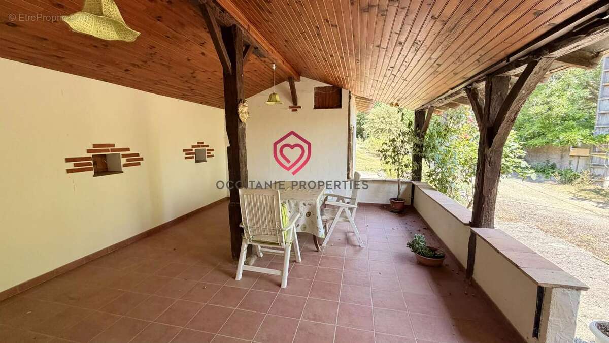 Propriété avec deux habitations et dépendances sur 1,3ha de terrain - photo 11
