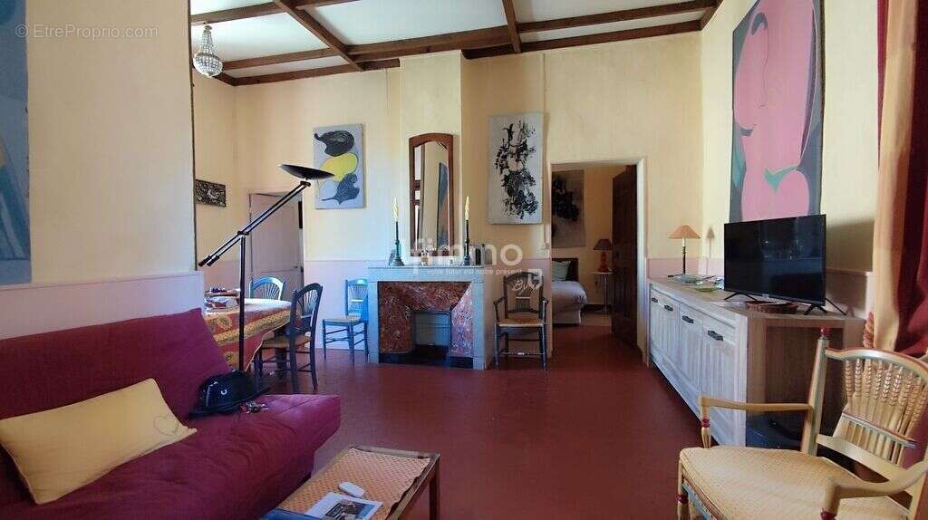 Appartement à PEYRUIS