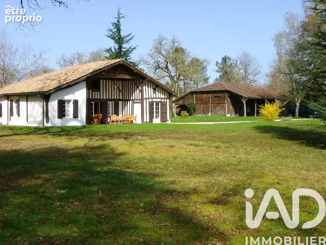 Photo 1 - Maison à LUXEY