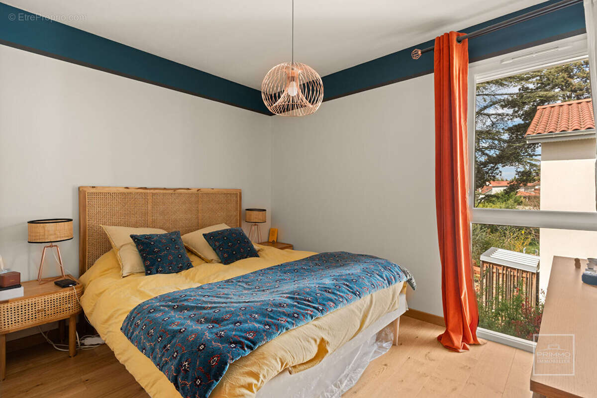 Appartement à NEUVILLE-SUR-SAONE