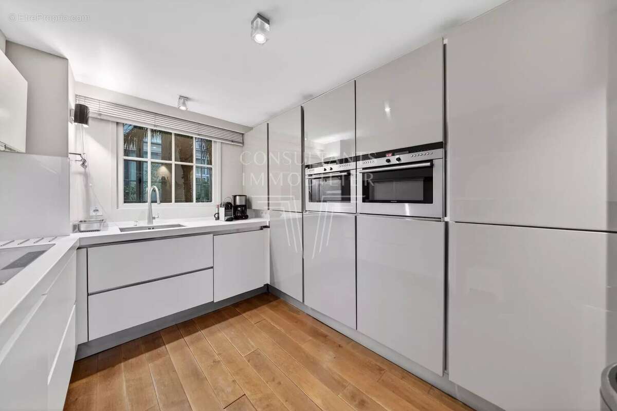 Appartement à PARIS-3E