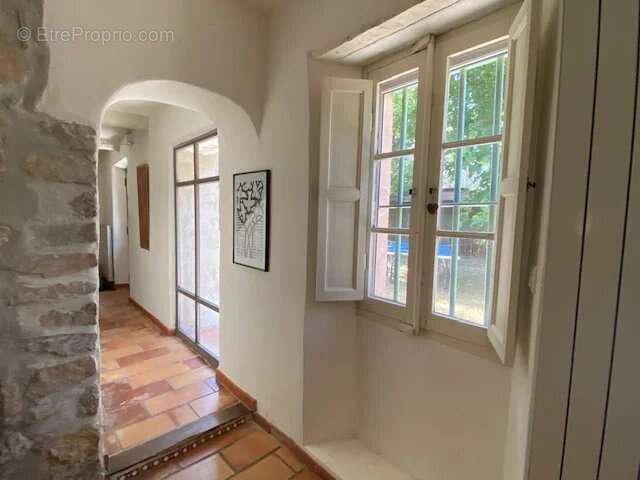 Maison à ENTRECASTEAUX