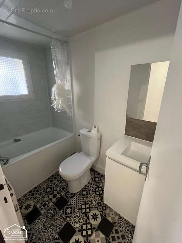  - Maison à PAIMBOEUF