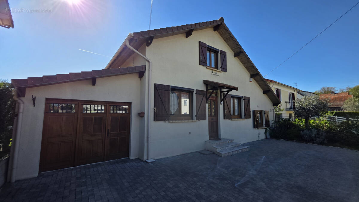 Maison à TREMBLAY-EN-FRANCE