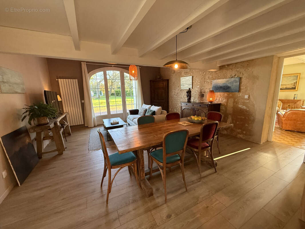 Maison à MORTAGNE-SUR-GIRONDE