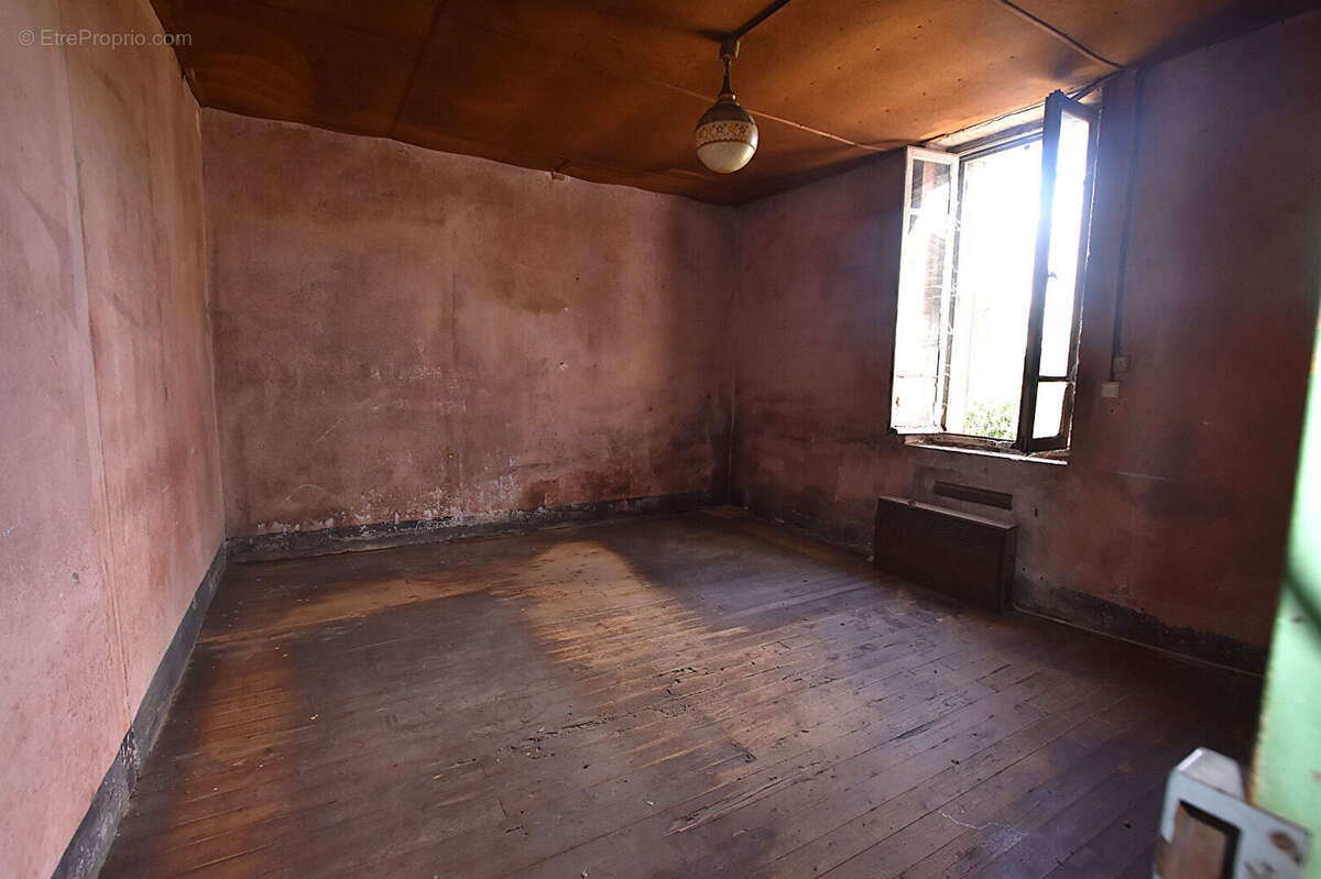 Maison à VARENNES-SUR-ALLIER