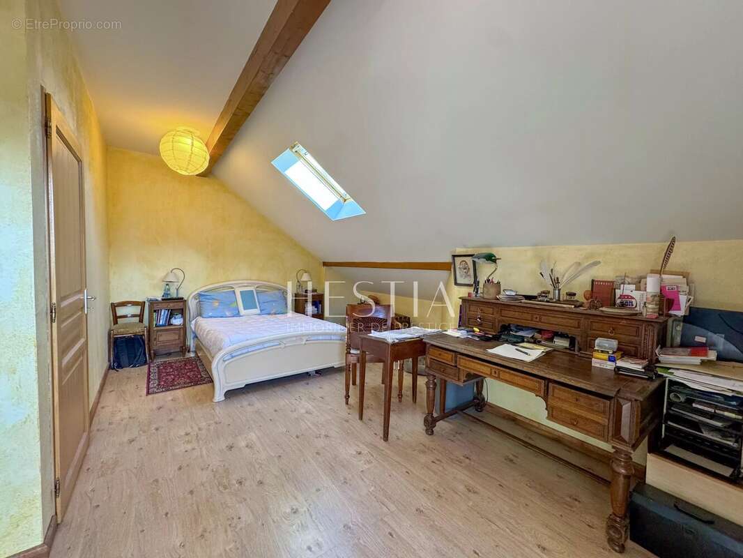 Maison à MONTAGNY-LES-LANCHES