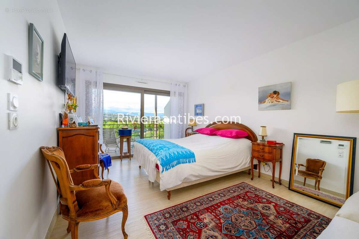Antibes dernier etage 5p vue verdure et mer - photo 14