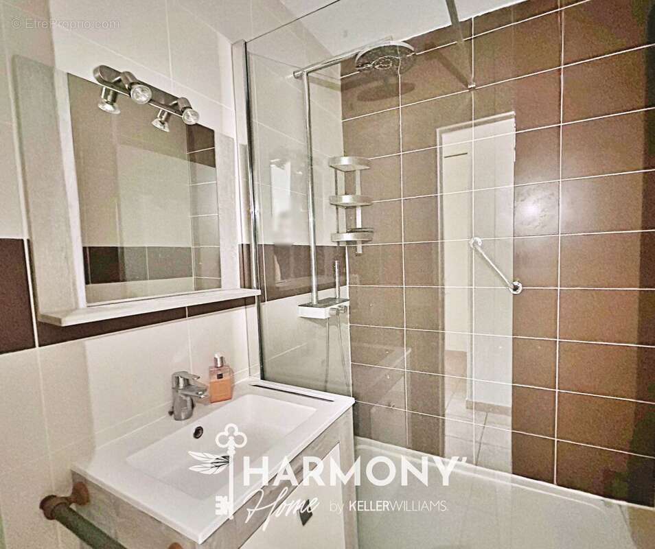 Appartement à VENELLES