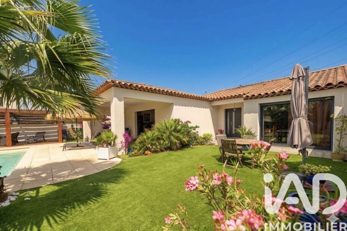 Photo 5 - Maison à PUGET-SUR-ARGENS