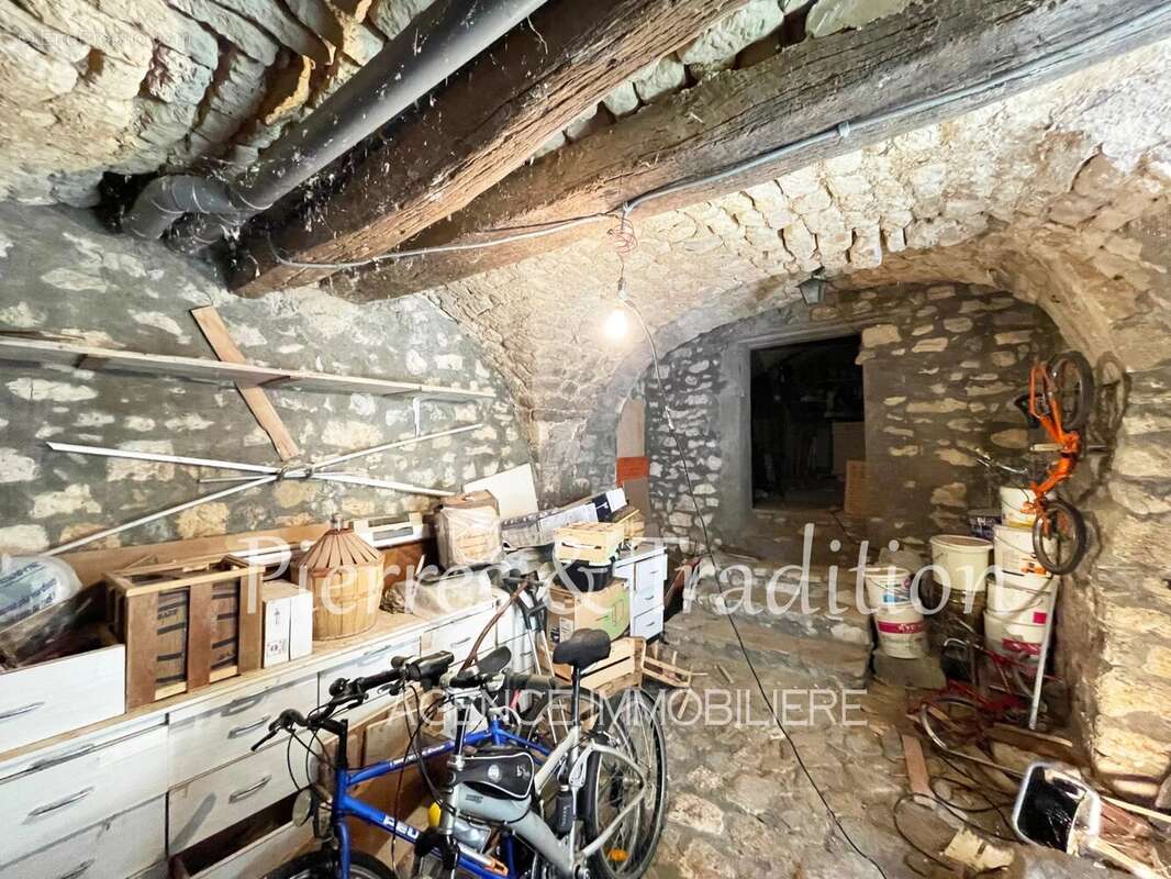 Luberon, Céreste, jolie maison de village avec terrasse - photo 10