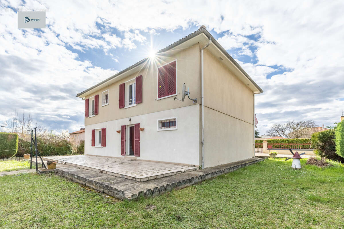 Issoire, 63500, maison 113 m2, terrain 634 m2, 3 chres, 209 800 euros FAI - photo 2