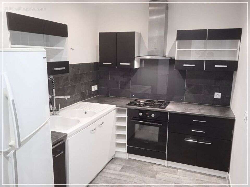 LA SEYNE 83500 MAISON T2  - au calme - proxilmité plages et - Maison à LA SEYNE-SUR-MER