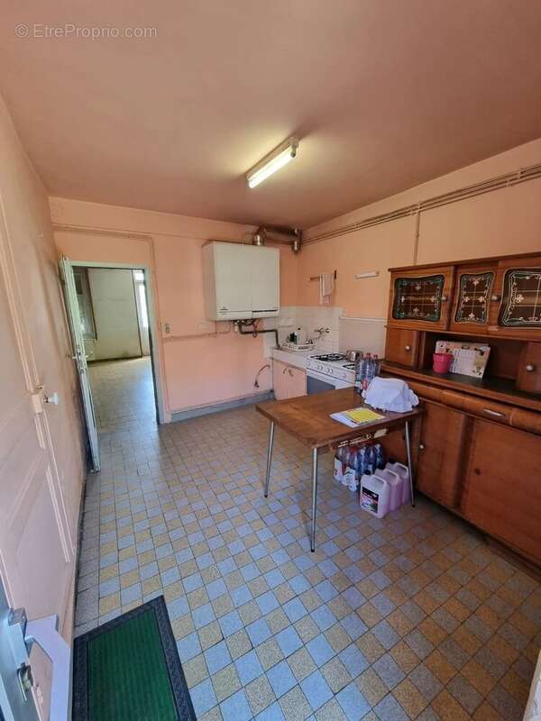 Maison à CRECY-LA-CHAPELLE