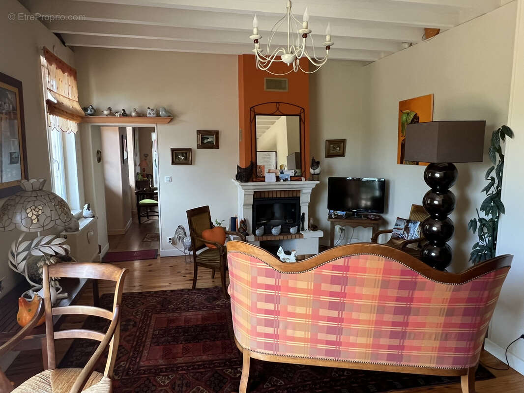 Maison à CHAROLLES