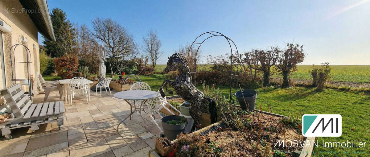 Maison à CERNAY-LA-VILLE