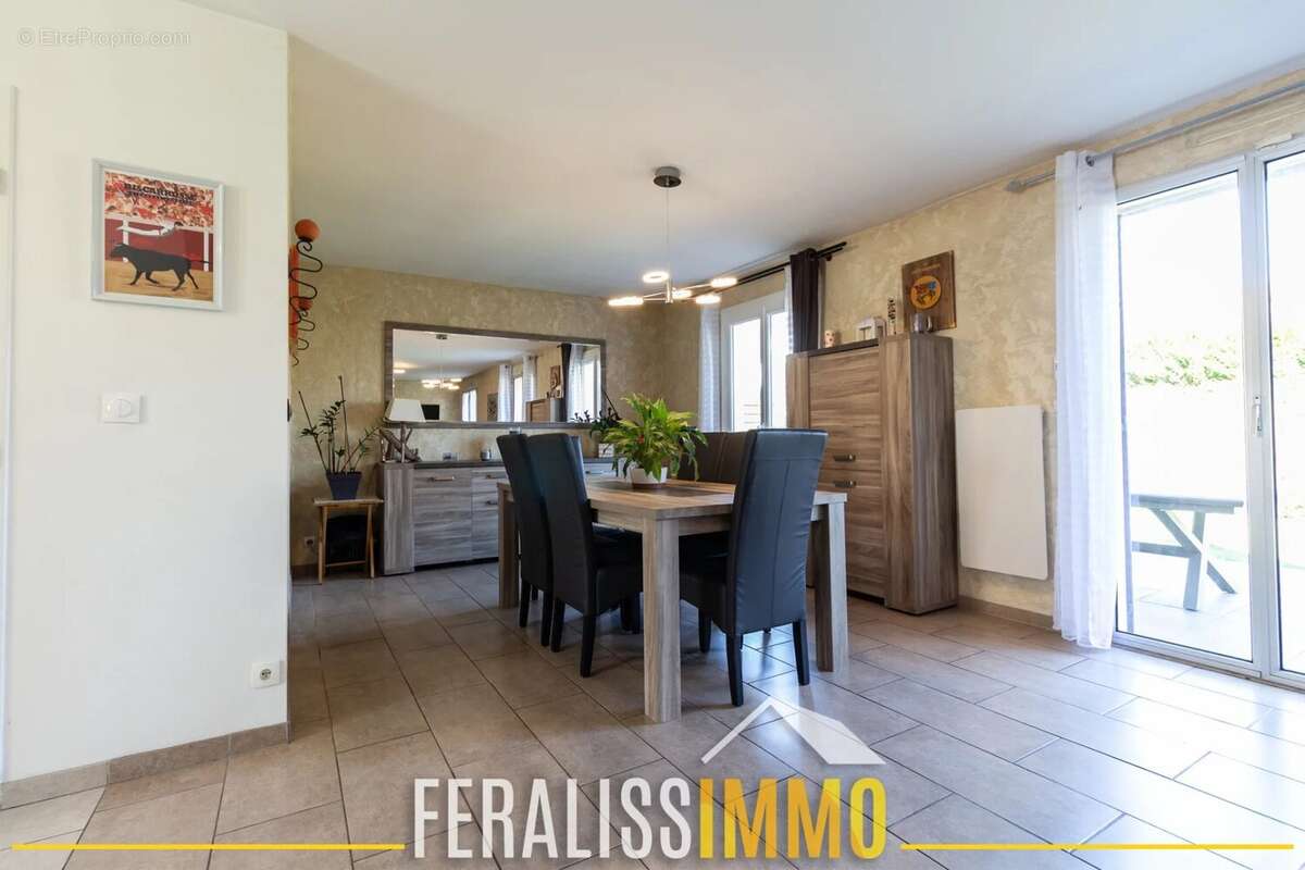 Maison à COURDIMANCHE