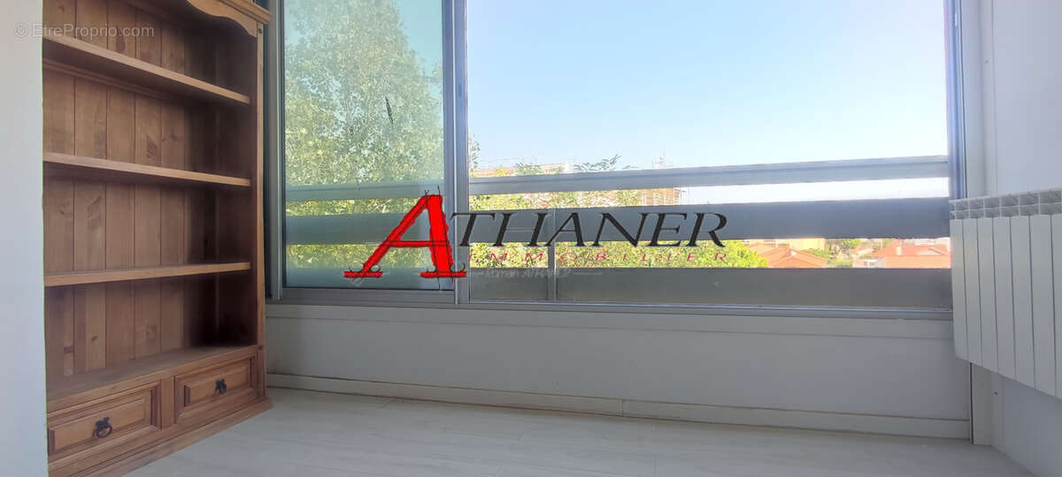 Appartement T2 + Parking + Garage - photo 2