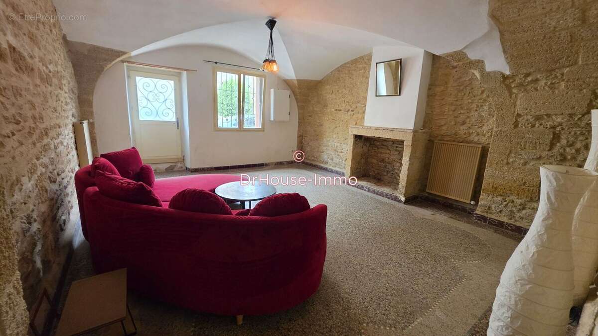 Maison 190 m² à Remoulins  - photo 5