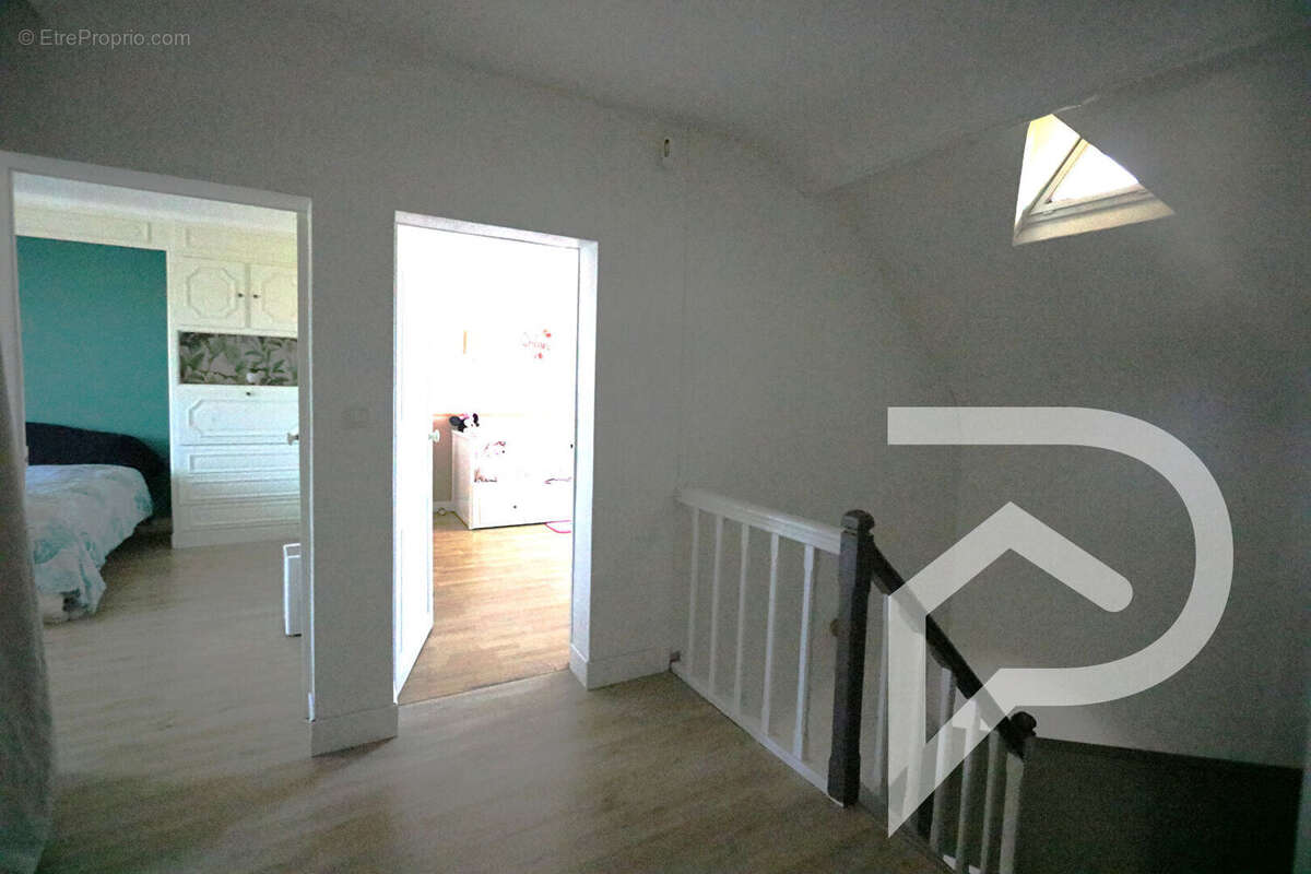 Maison à LONGUEIL-ANNEL