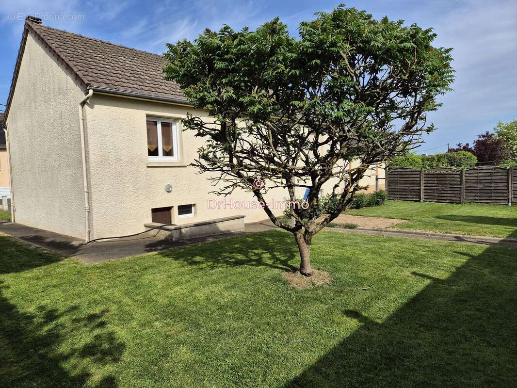 Maison 83 m² à Gorron  - photo 4