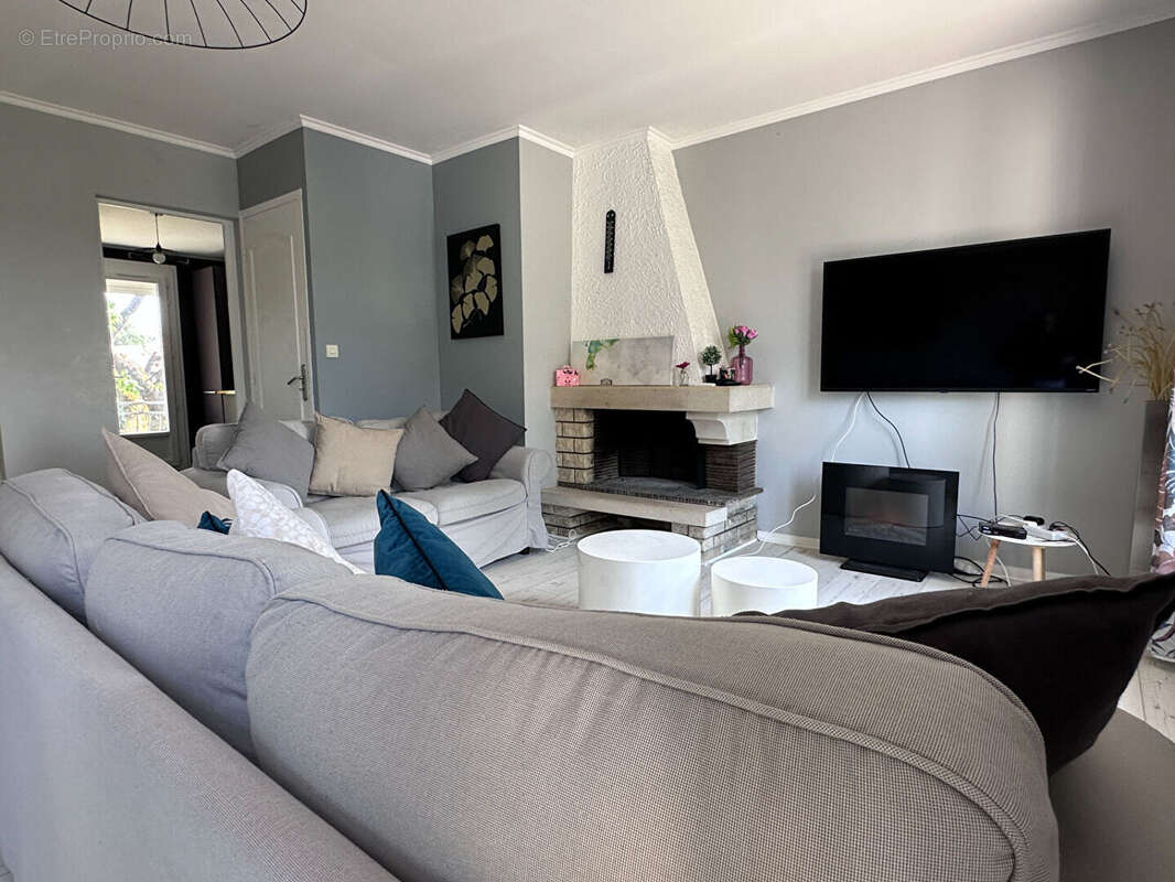 Immeuble de rapport ou maison familiale 240 m2 - 4 logements à La Couronne - photo 9