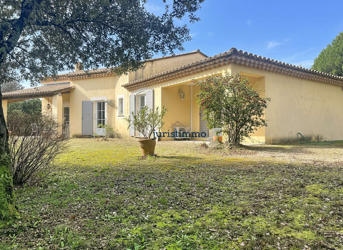 Maison à SUZE-LA-ROUSSE