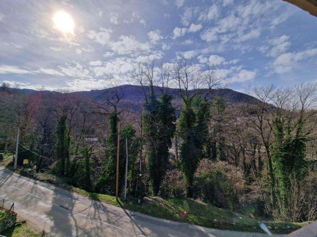 Appartement à AX-LES-THERMES