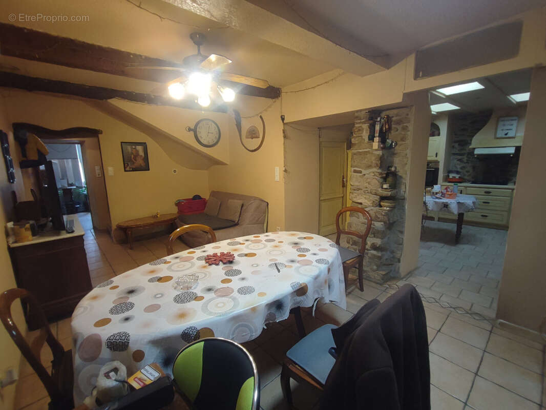 Maison à CESSERAS