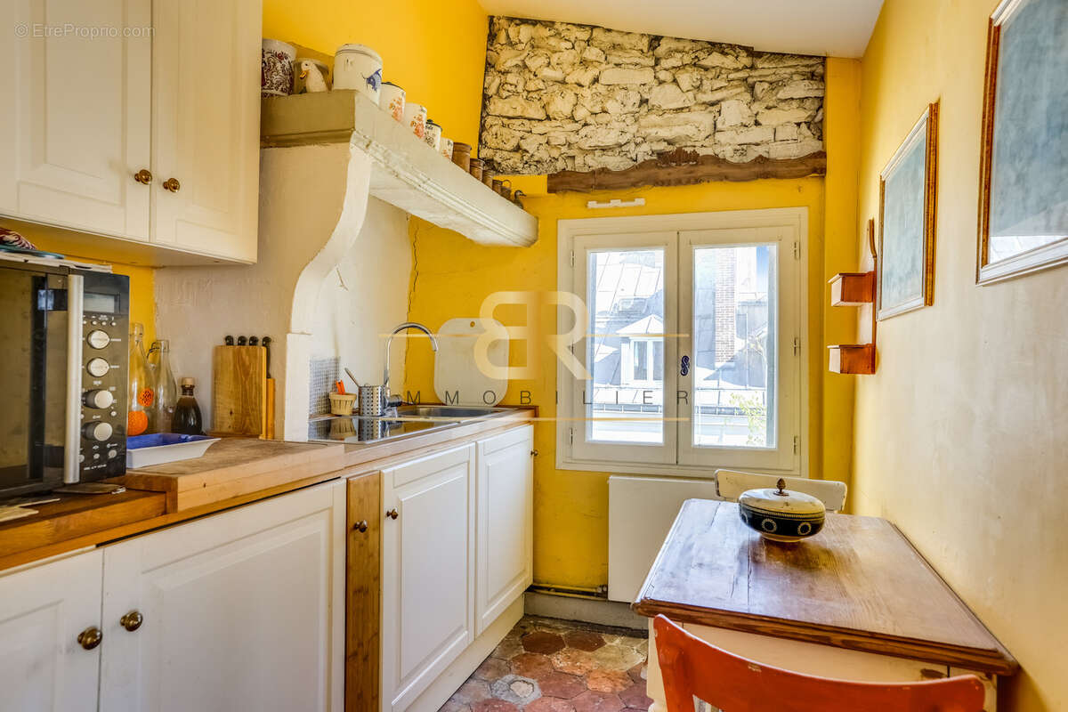 Appartement à PARIS-2E