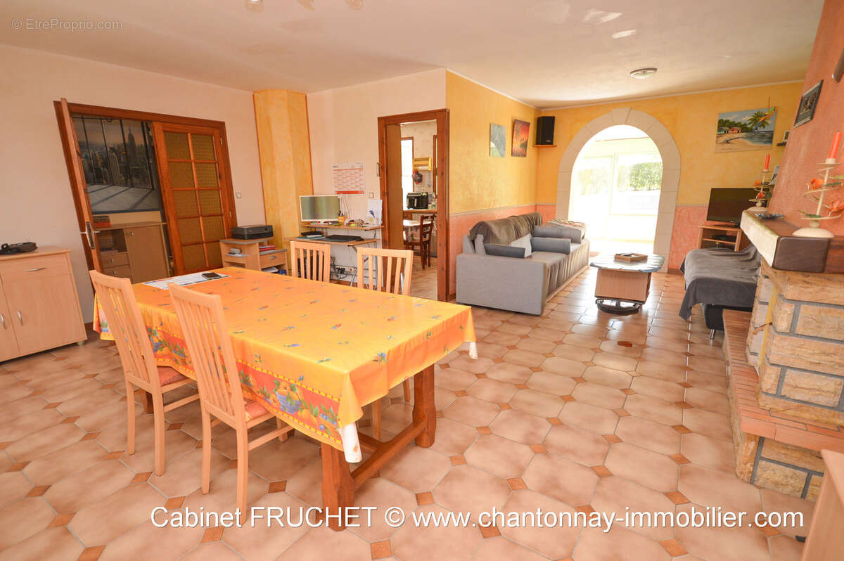 Maison à THIRE