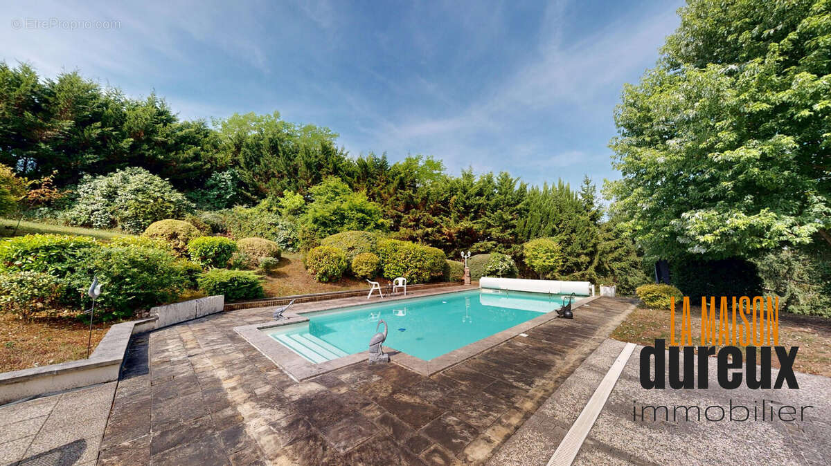 Maison 339 m² à Apremont  - photo 8