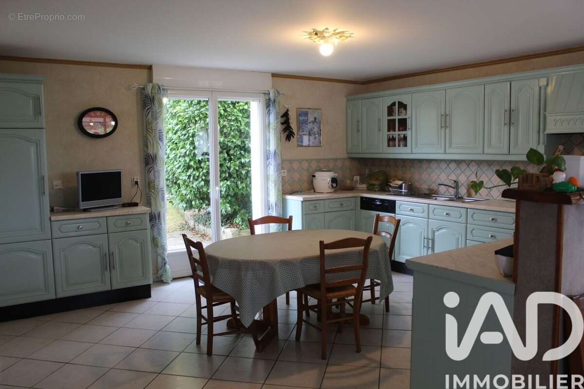 Maison 183 m² à Beuzec-Cap-Sizun  - photo 3