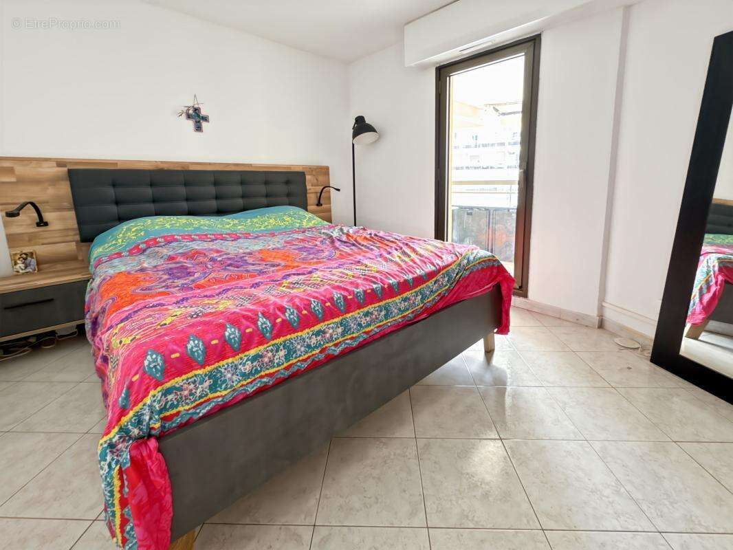 Appartement 2 pièces de 45 m2 avec terrasse de 14 m2 + garage electrifié en sous sol - photo 7