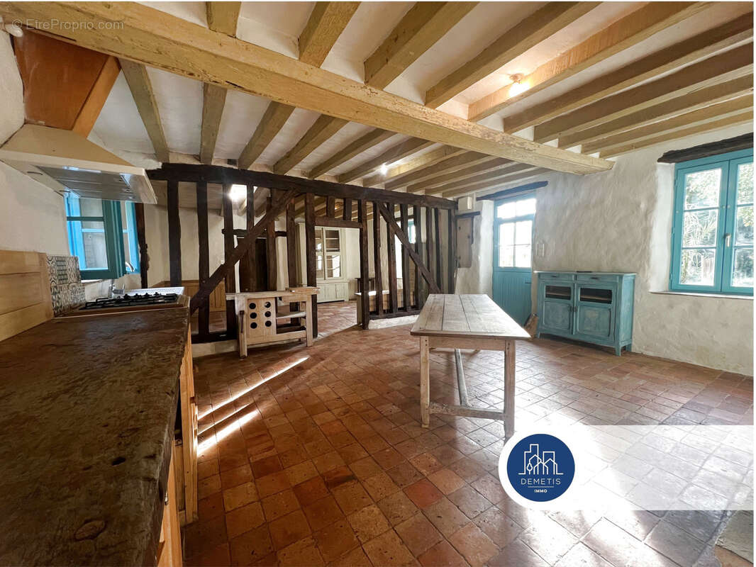 Maison à SAINT-MARS-SOUS-BALLON