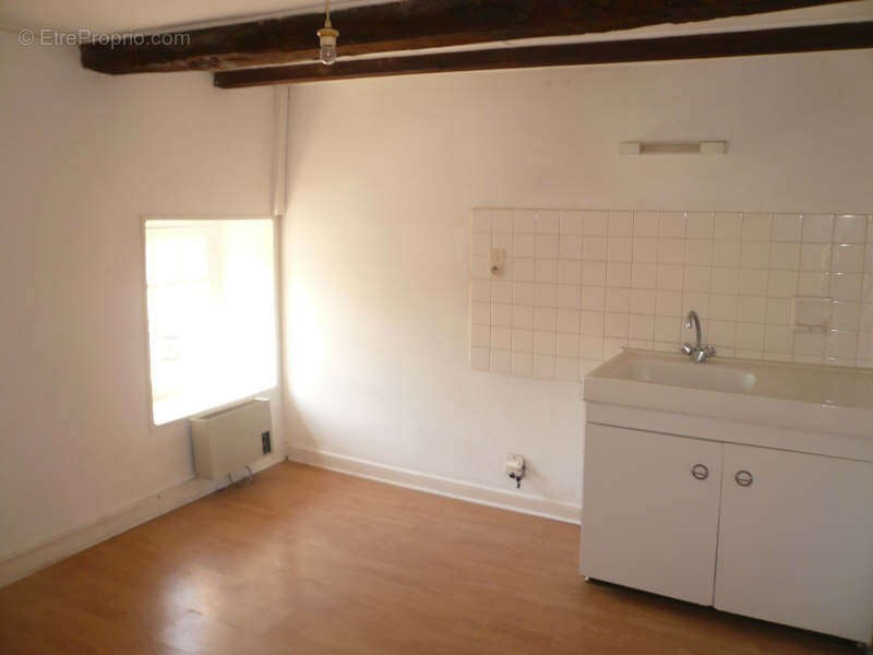 Appartement à FUMEL