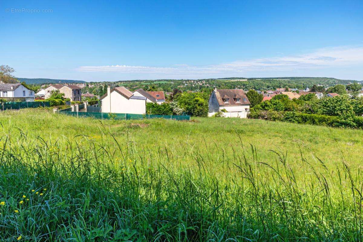 Terrain à BONNIERES-SUR-SEINE